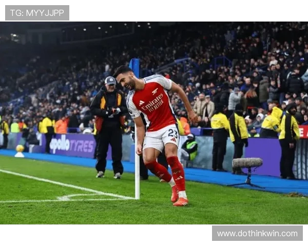 维拉与沃特金斯续约，期待在英超赛季中取得成功