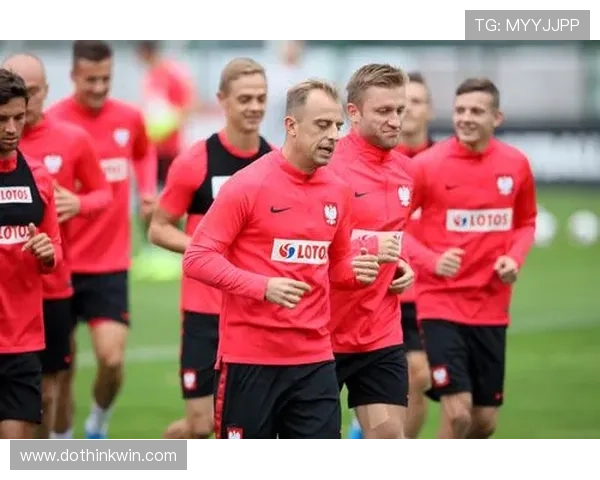 波兰东欧风情：探讨波兰足球文化与传统，感受独特的运动氛围