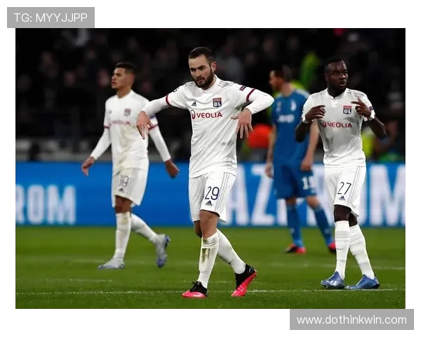 巴黎圣日耳曼阵容年轻化,近期比赛稳定性阶段性变化对赛季走势形成制约 巴黎圣日耳曼阵容年轻化,近期比赛稳定性阶段性变化对赛季走势形成制约