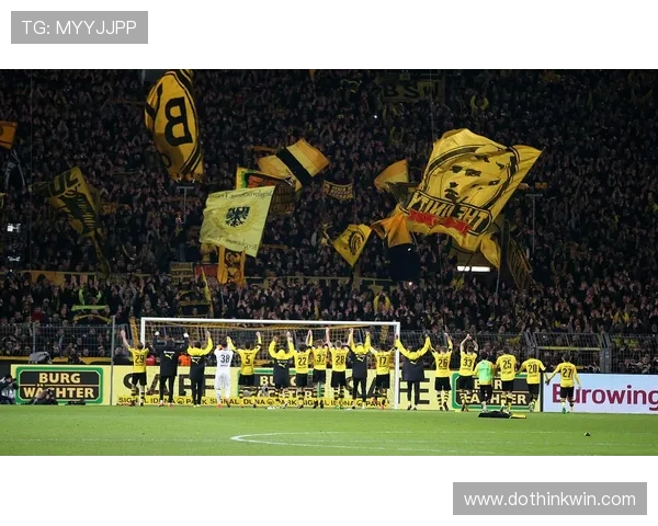 多特蒙德防线频繁被打穿,站位漏洞显现对赛季防守稳定性造成考验 多特蒙德防线频繁被打穿,站位漏洞显现对赛季防守稳定性造成考验