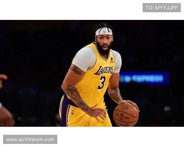 戴维斯居然在家把豪宅当健身房，这生活比赛场上还疯狂？